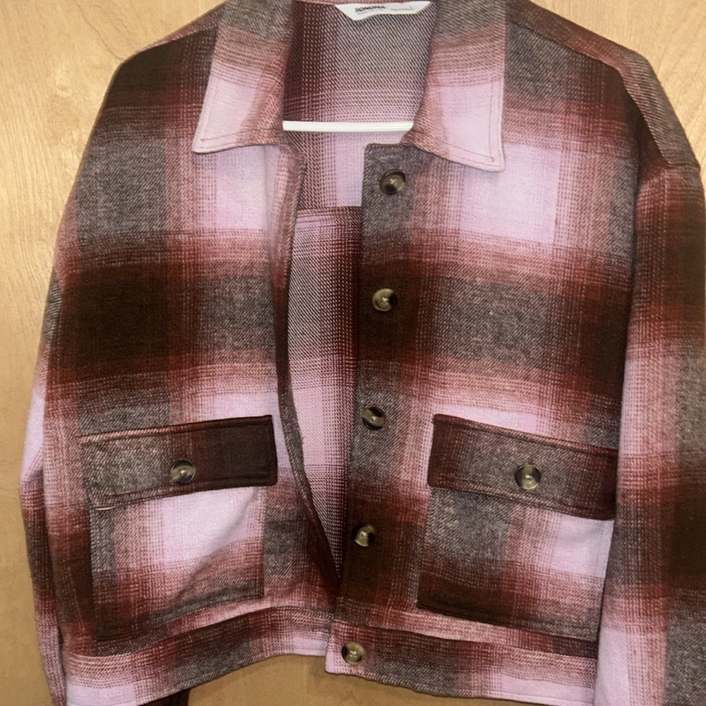Shacket! Women’s button short Shacket. Stops at waist. - Picture 2 of 5